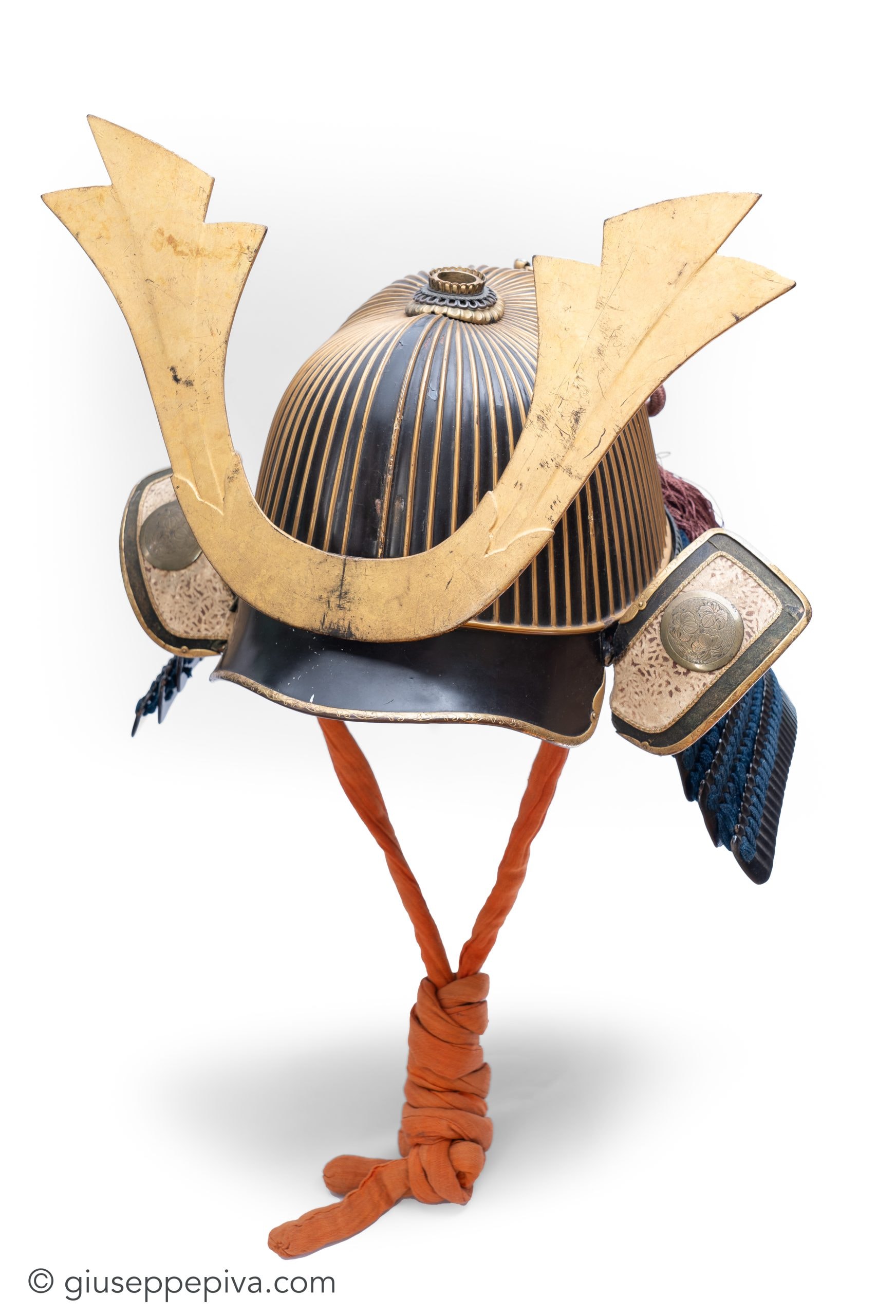 Kabuto - Suji-bachi kabuto kabuto, Haruta school 62-plate samurai helmet