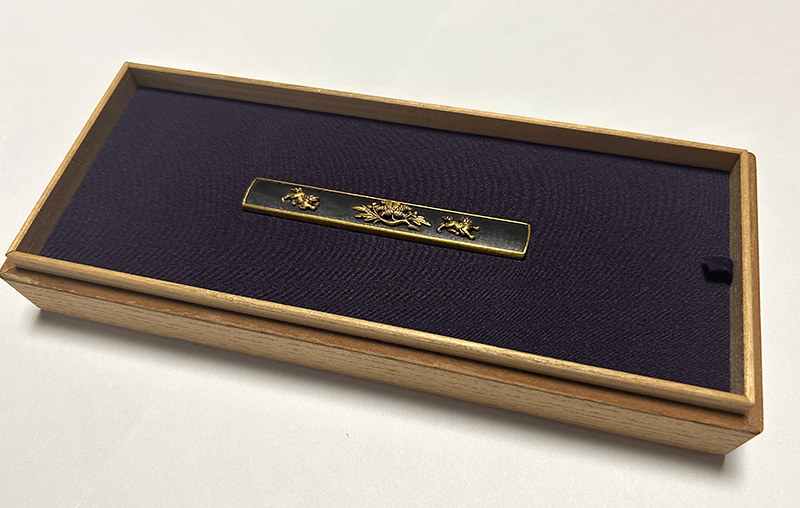 Kozuka - Jūyō - by Goto Sojo - Goto Sojyo - Botan Shishi Zu