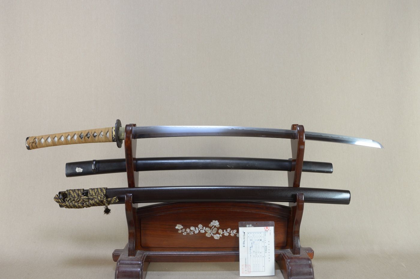 【研ぎ上がり、斬れ味抜群、美しい刀身、拵新調】「秀俊」68.1cm 、鑑賞に・居合・試斬刀として!!!