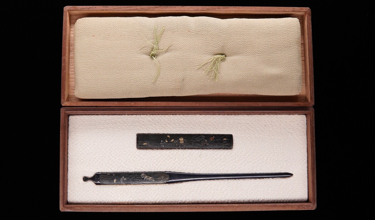 Kozuka - by Tetsugendo Hosono Masamori - Tokubetsu Kicho Kodogu: Rice Planting Design Futatokoro