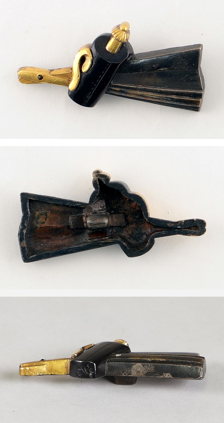 目貫:用具図 Menuki:Yogu Zu