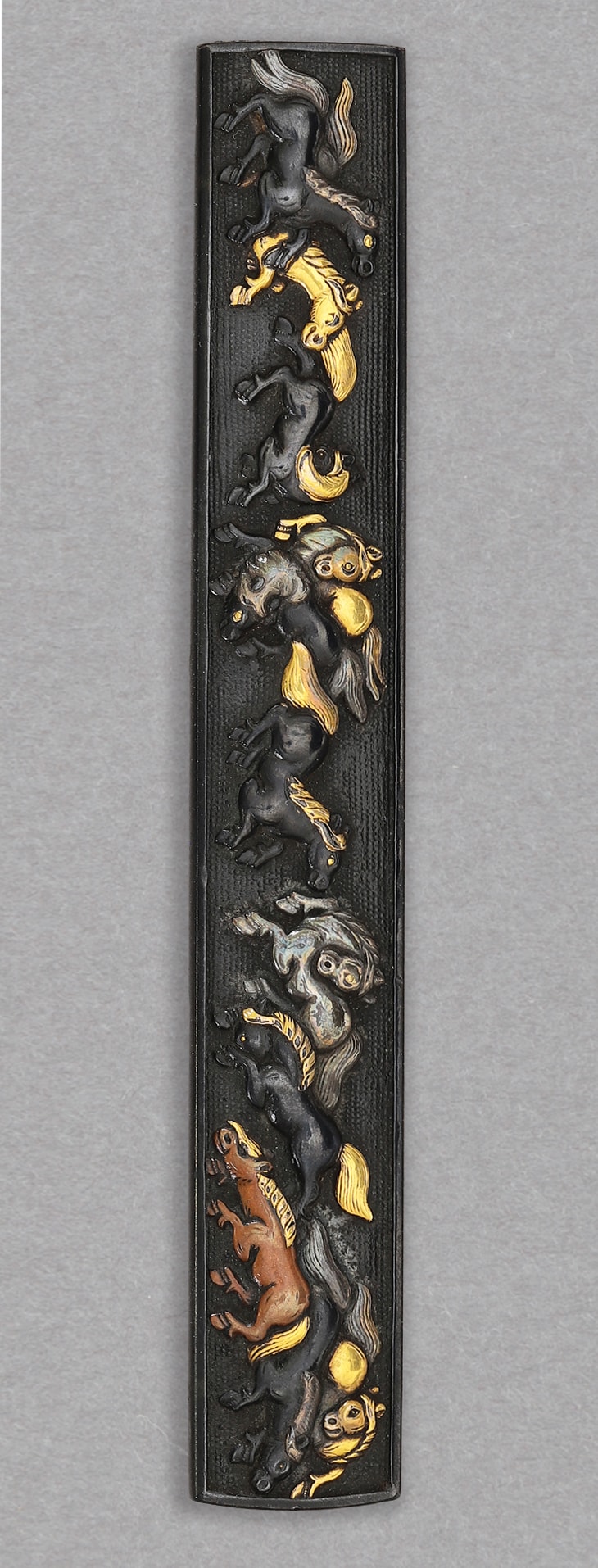 小柄:群馬図 Kozuka:Mure Uma Zu