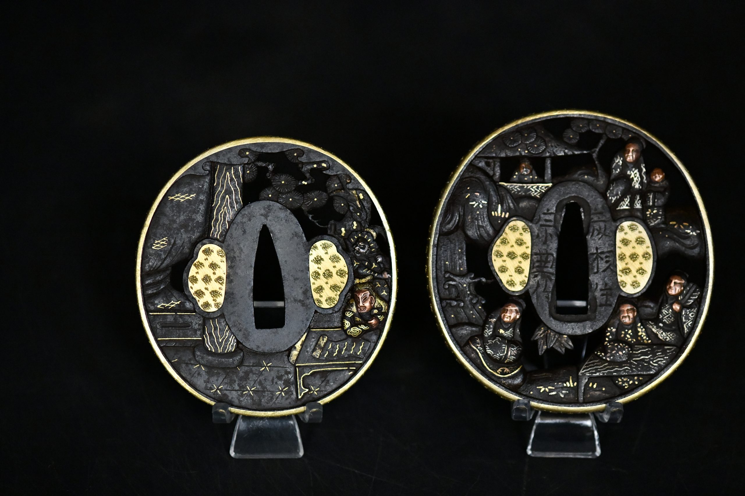 Daisho Marugata Tsuba signed